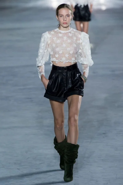 Look 50